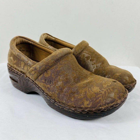 Bolo Brown Lace Print Leather Clogs - Picture 1 of 7